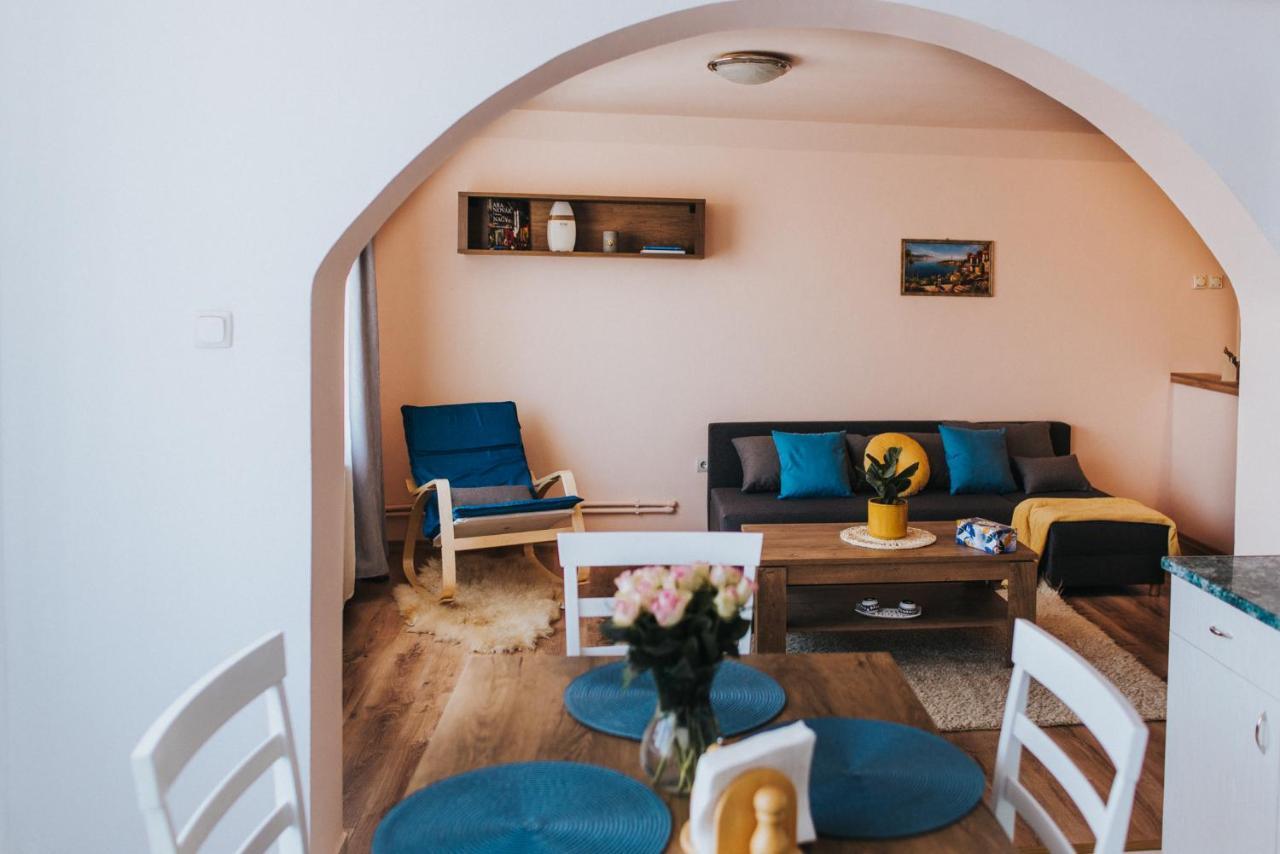 Appartement Lotus Apartman à Odorheiu Secuiesc Extérieur photo