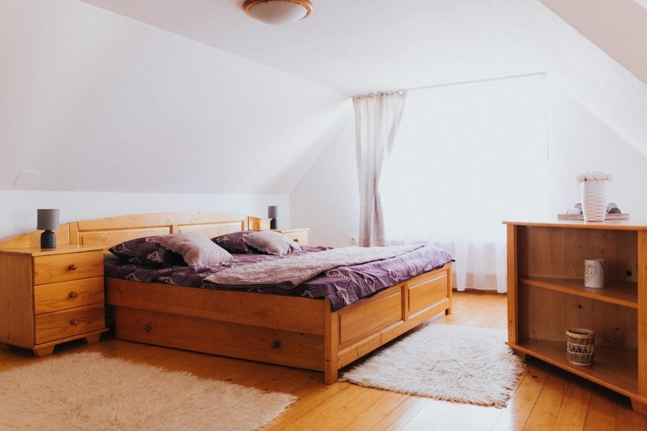 Appartement Lotus Apartman à Odorheiu Secuiesc Extérieur photo