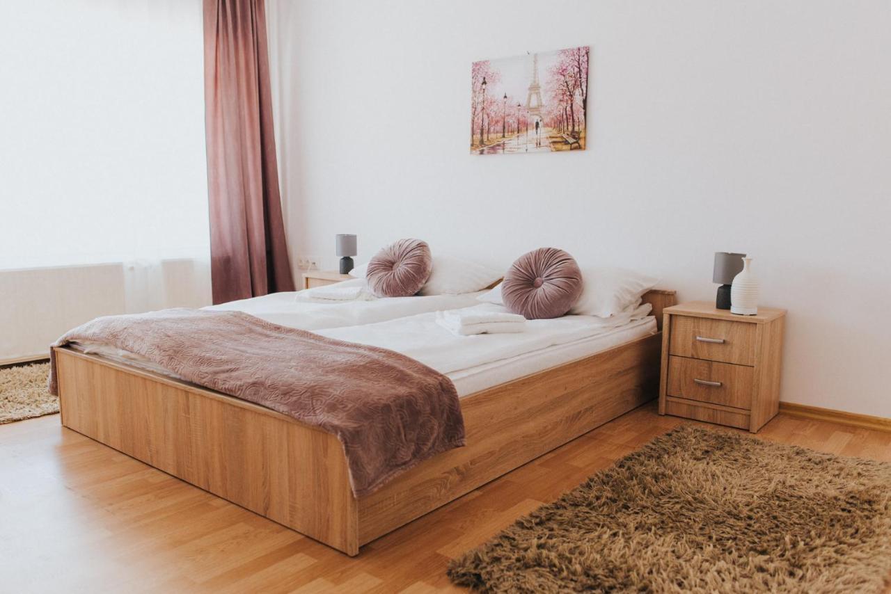 Appartement Lotus Apartman à Odorheiu Secuiesc Extérieur photo